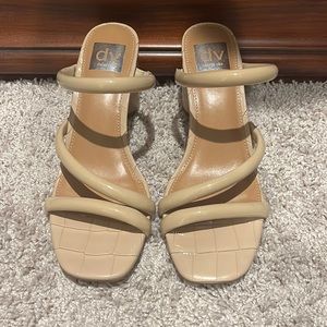Dolce Vita sandals sz 7.5